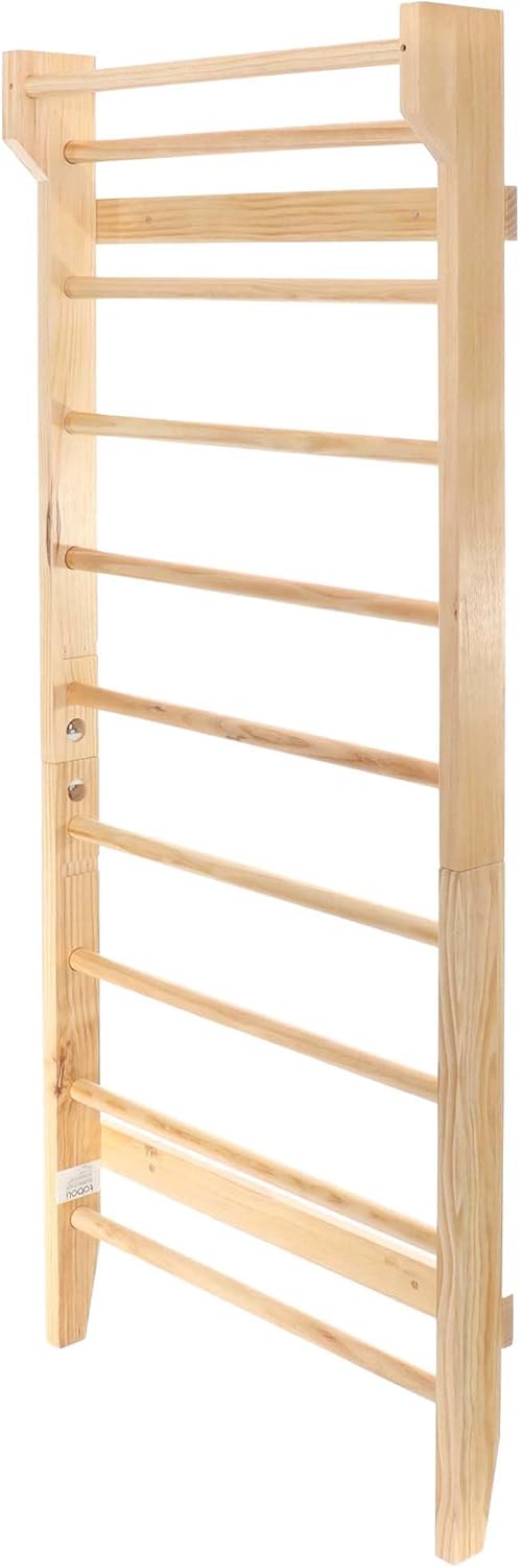 Lackerad ribbstol i trä - Nordic Strength